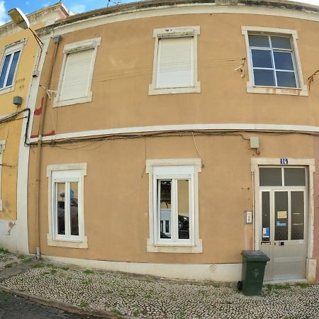 Lisbon T2 Apartment In Typical Villa In Sapadores Лиссабон Экстерьер фото